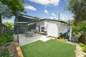 Milton Mews Red Townhouse - Auchenflower, pets